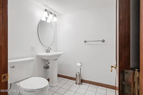 $849,000 | 1266 Ryman Road, Dallas, PA 18612