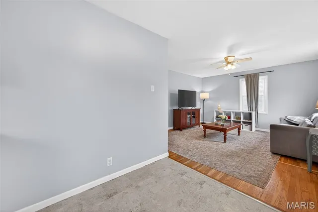 $225,000 | 12157 Belaire Place, Maryland Heights, MO 63043