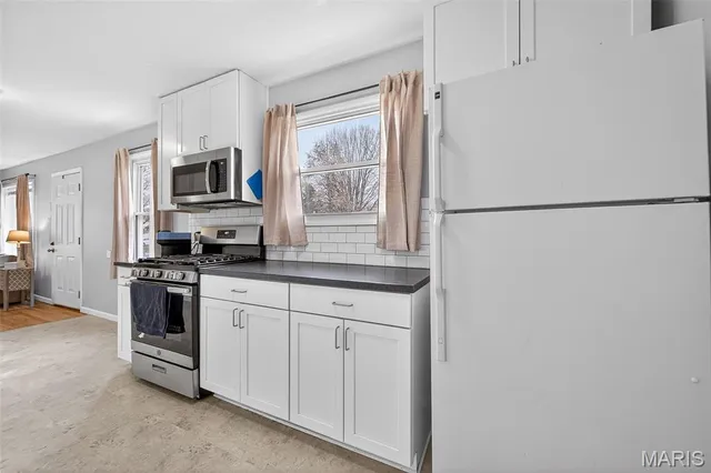 $225,000 | 12157 Belaire Place, Maryland Heights, MO 63043