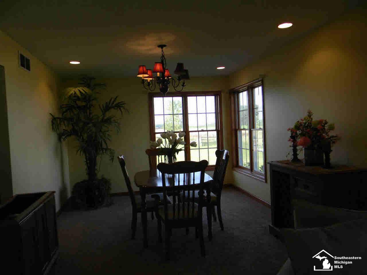 1052 Hubbard Road Monroe, MI 48161 - Photo 8 of 25 Dining Room