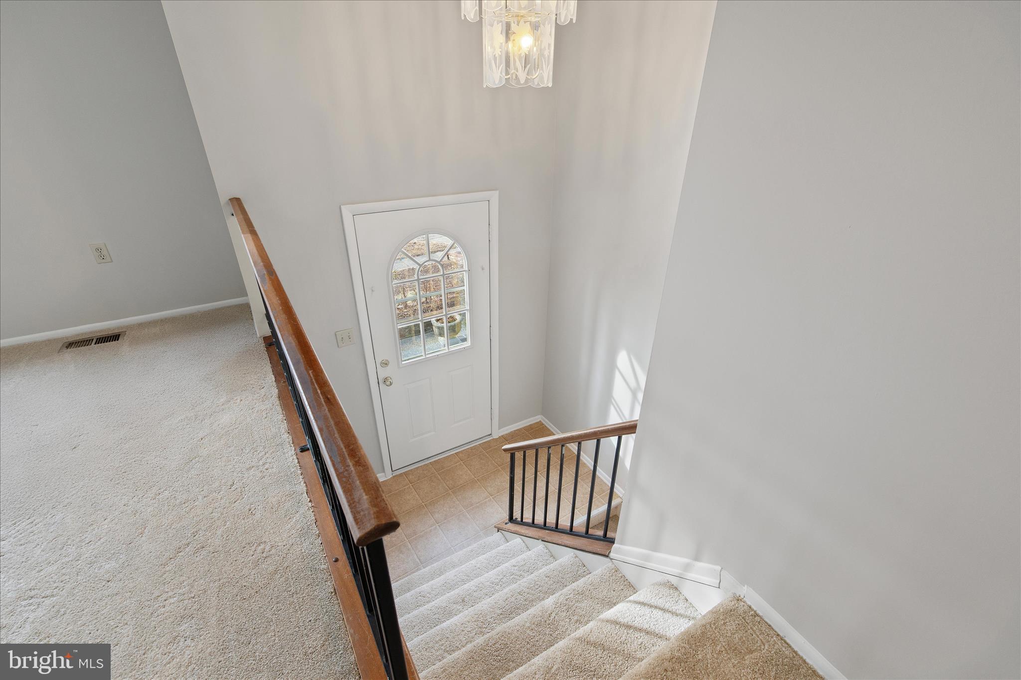 12702 Lunan Road Clinton, MD 20735 - Photo 3 of 35 Gallery Image 3