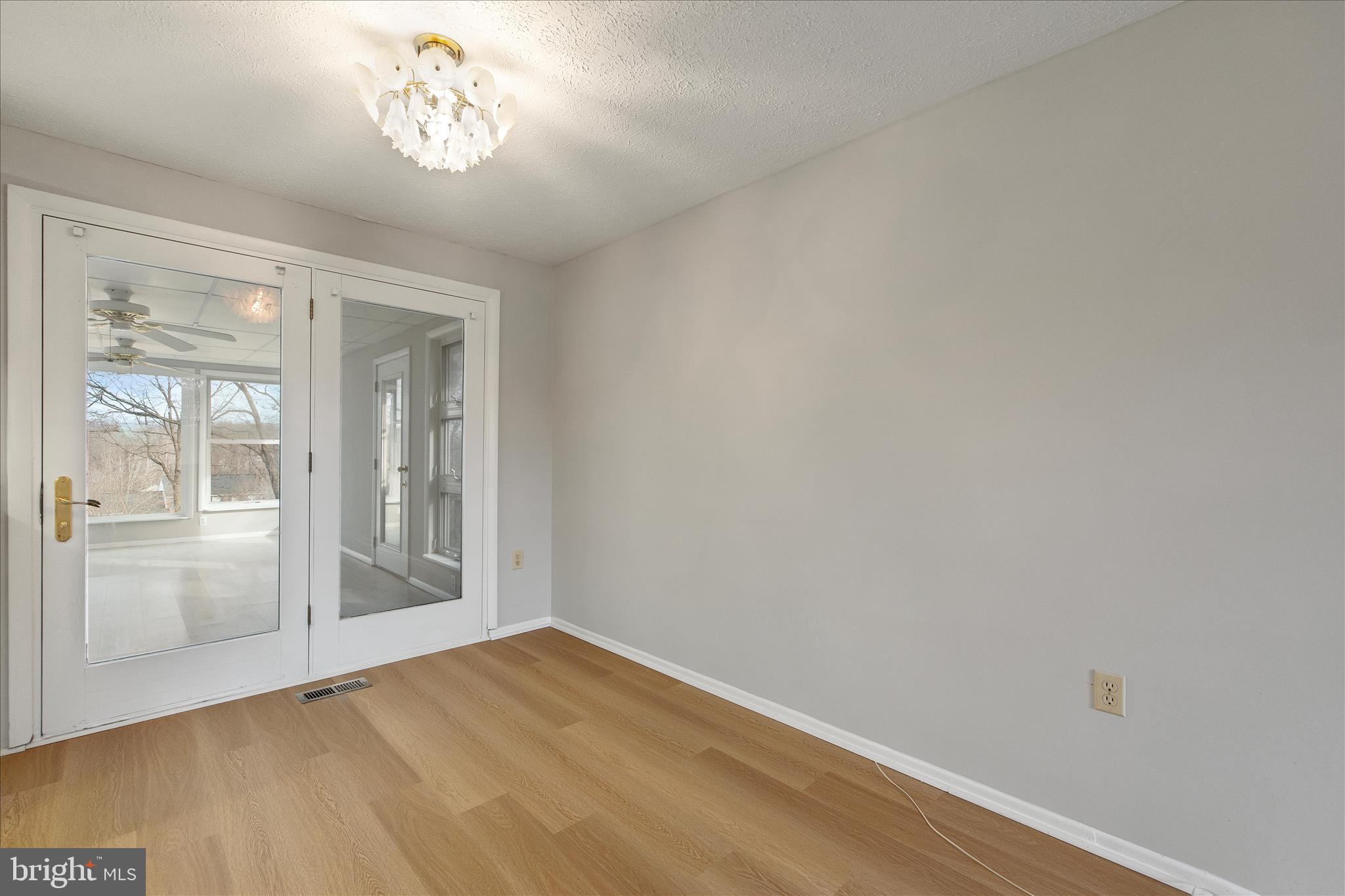 12702 Lunan Road Clinton, MD 20735 - Photo 7 of 35 Gallery Image 7