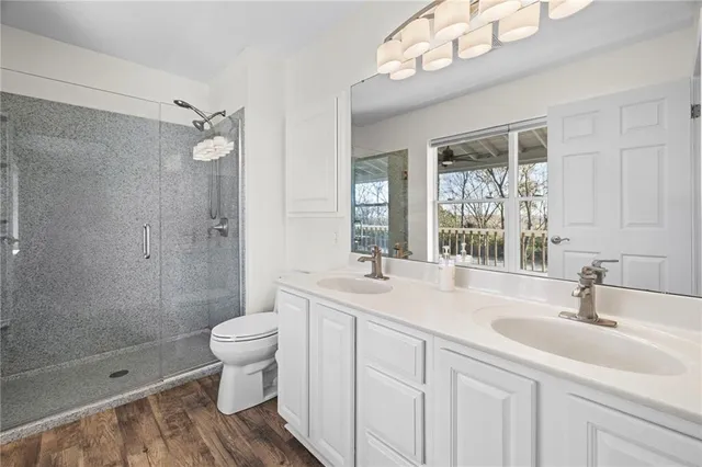 $600,000 | 31731 Lookout Road, Paola, KS 66071