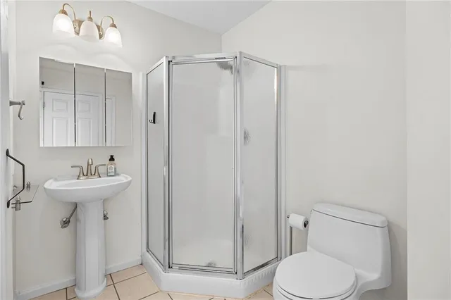 $600,000 | 31731 Lookout Road, Paola, KS 66071