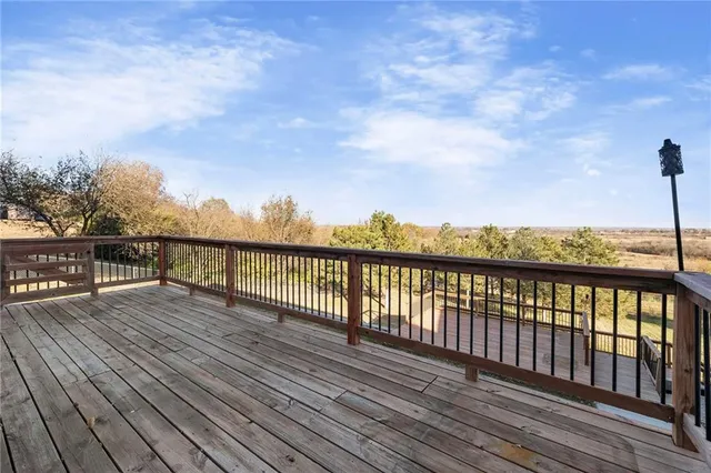 $600,000 | 31731 Lookout Road, Paola, KS 66071