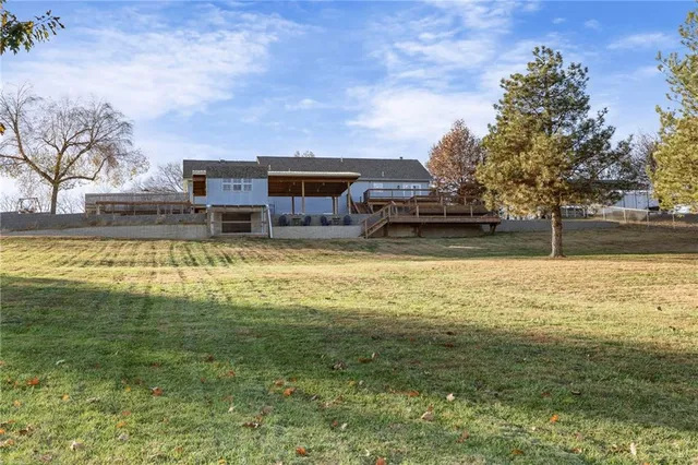 $600,000 | 31731 Lookout Road, Paola, KS 66071