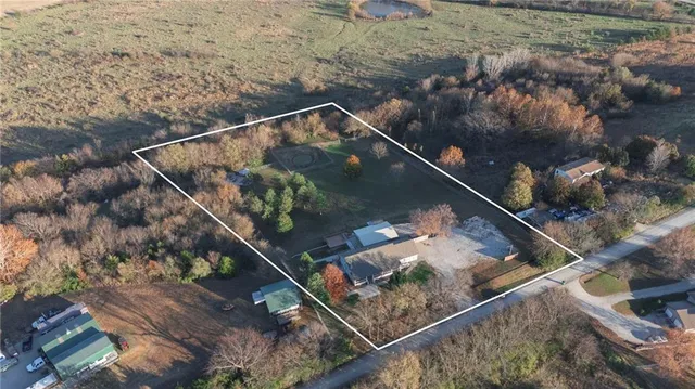 $600,000 | 31731 Lookout Road, Paola, KS 66071