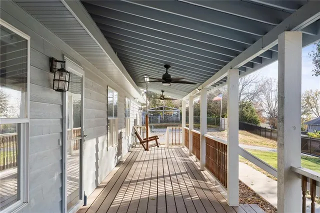 $600,000 | 31731 Lookout Road, Paola, KS 66071