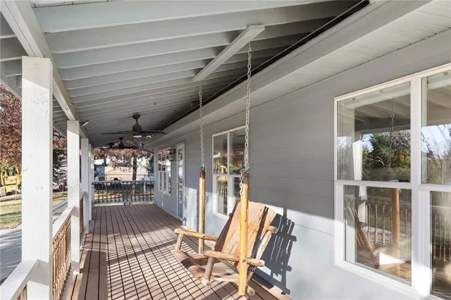 $600,000 | 31731 Lookout Road, Paola, KS 66071