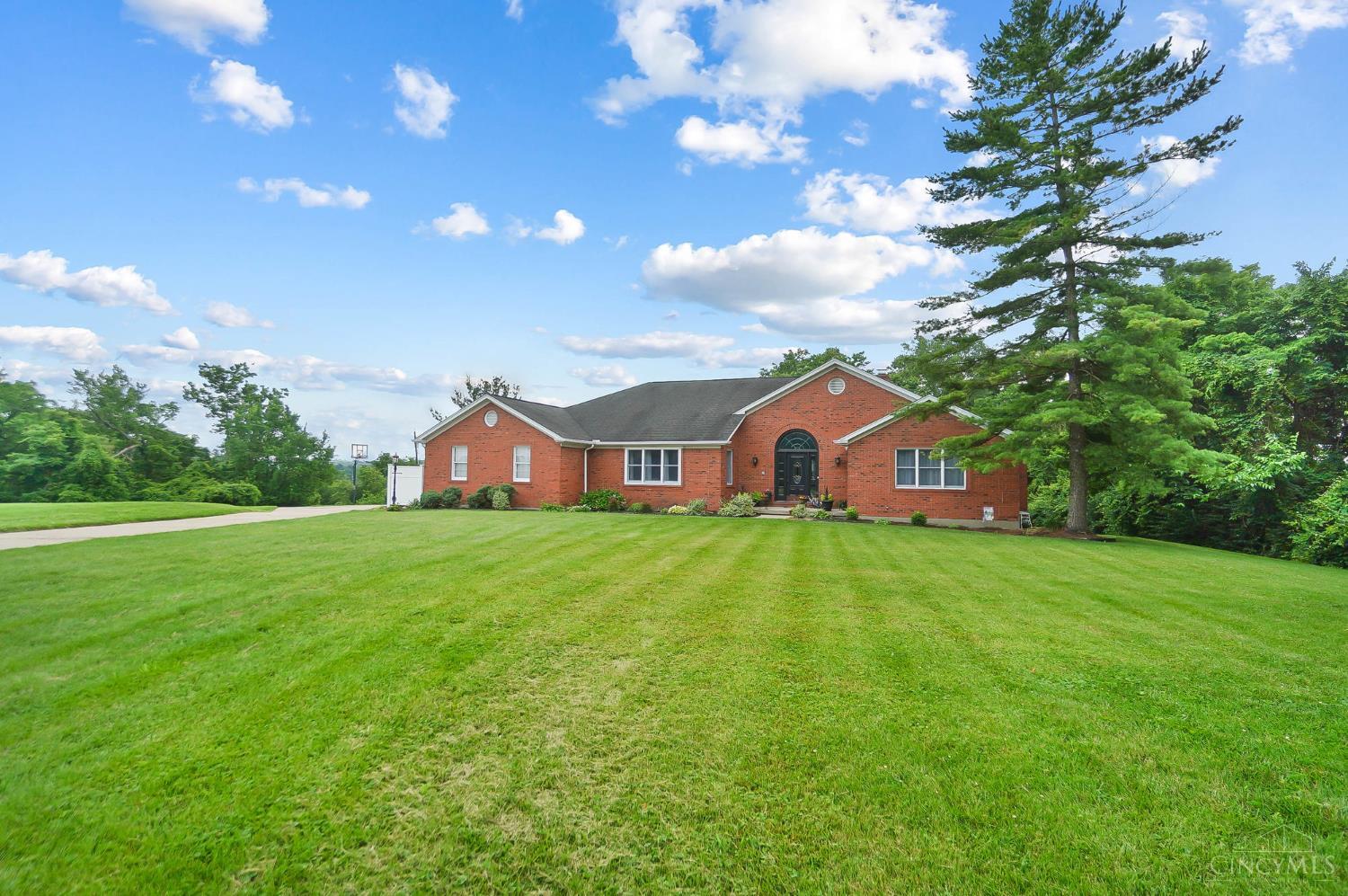 5765 Dry Ridge Road Cincinnati, OH 45252 - Photo 7 of 75 Gallery Image 7