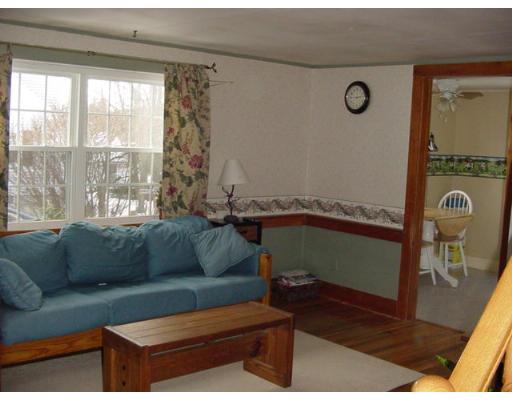 44 Darnell Road Worcester, MA 01606 - Photo 4 of 12 Gallery Image 4