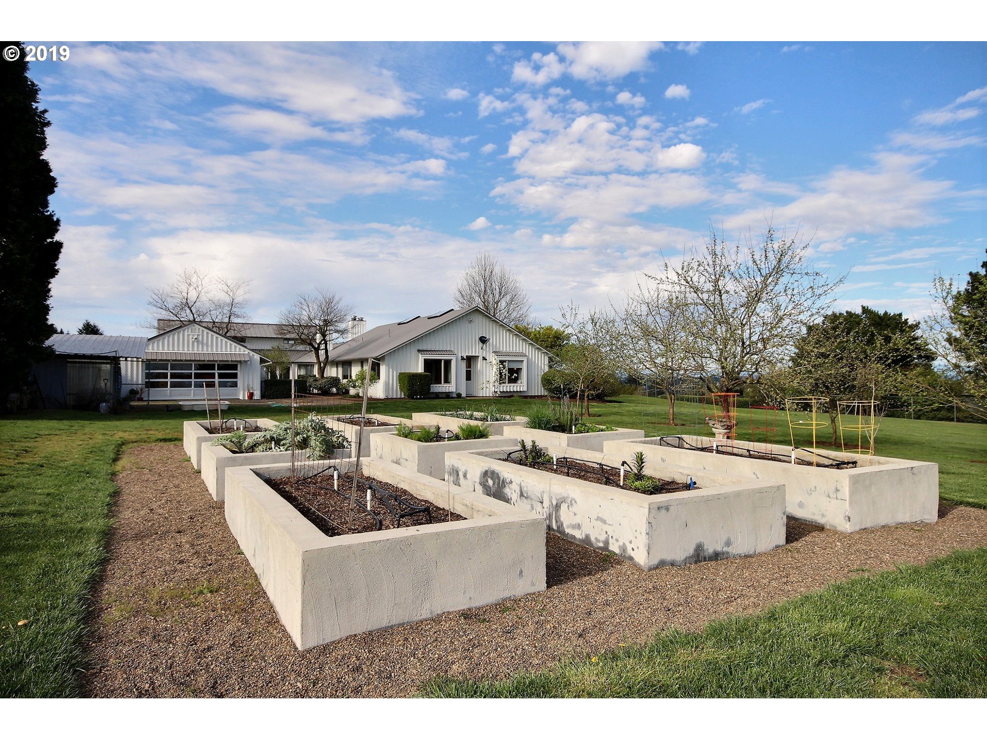 1323 Southwest Schaeffer Road West Linn, OR 97068 - Photo 27 of 31 Garden