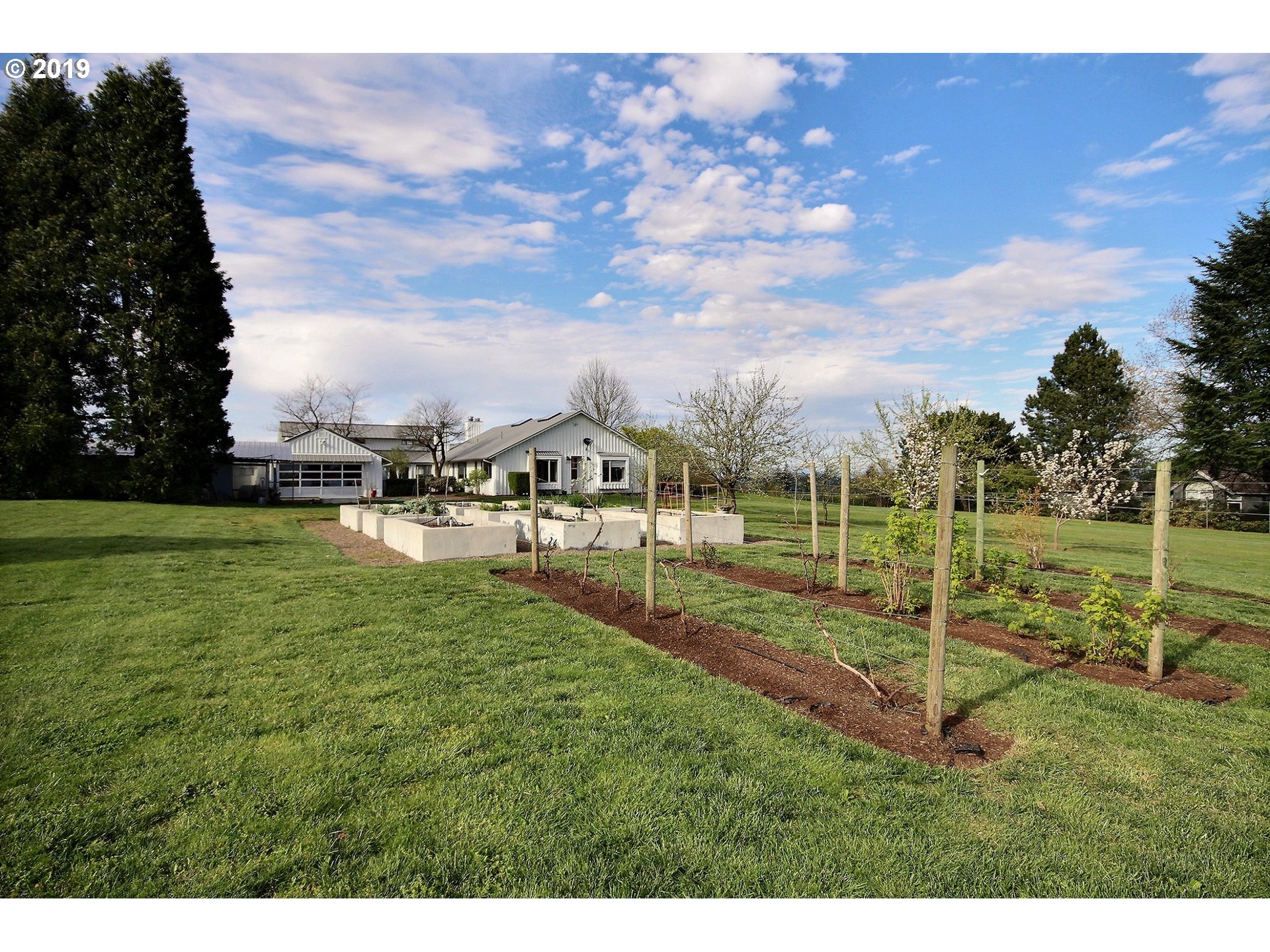 1323 Southwest Schaeffer Road West Linn, OR 97068 - Photo 28 of 31 Garden