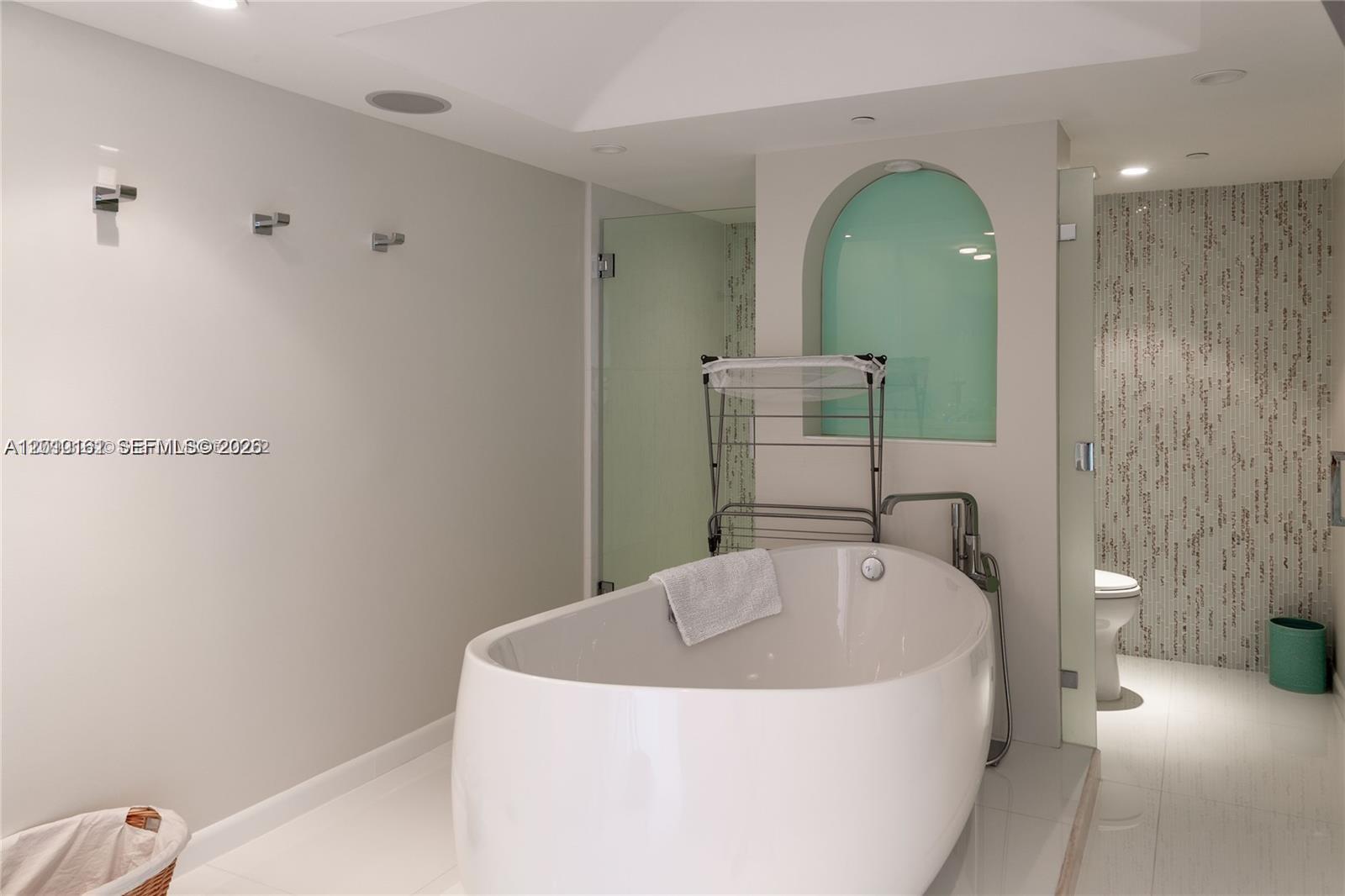 250 South Ocean Boulevard, Unit 14H Boca Raton, FL 33432 - Photo 10 of 19