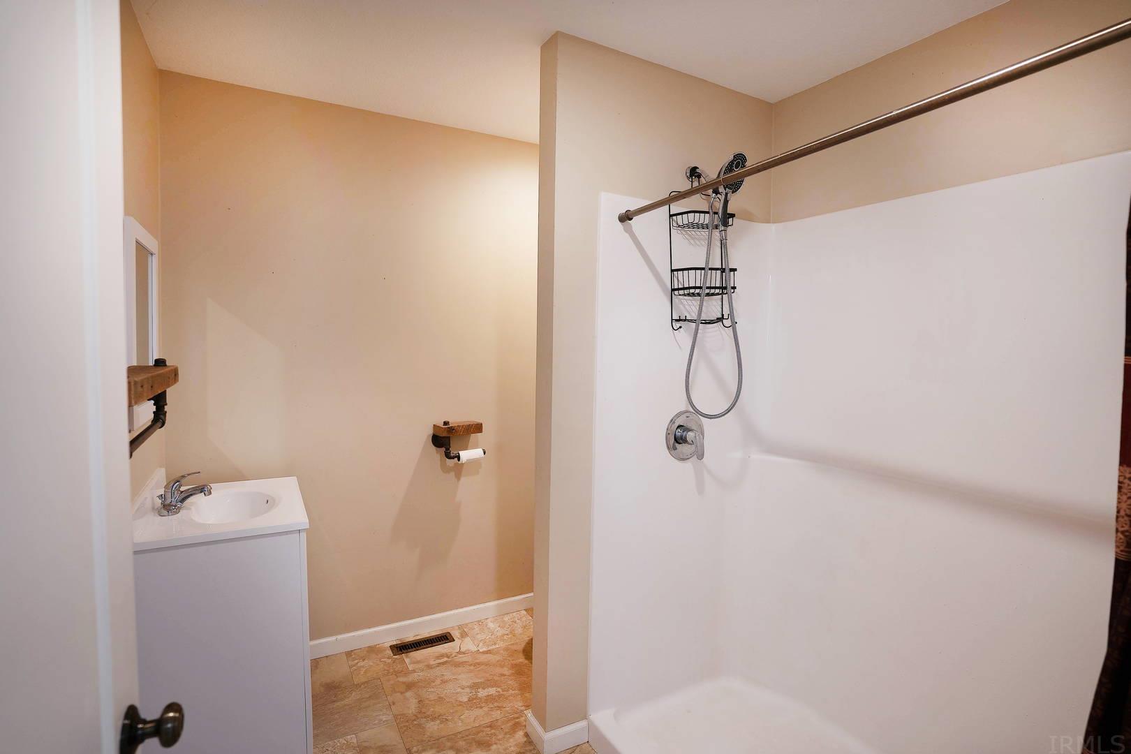 5410 South 300th Street East Warren, IN 46792 - Photo 14 of 29
