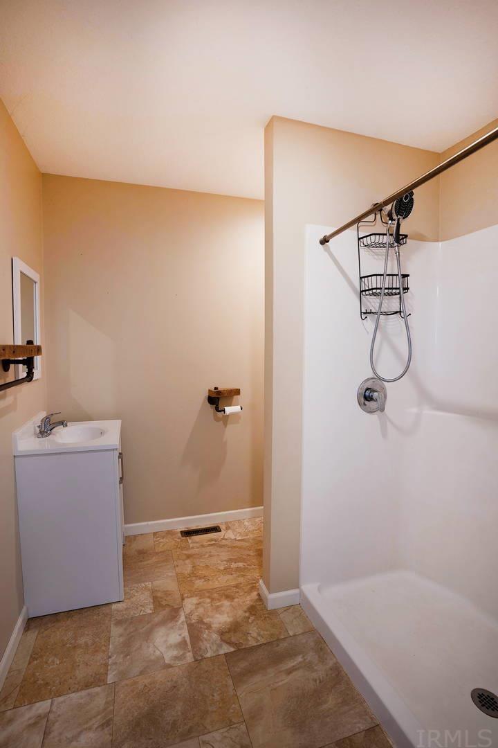 5410 South 300th Street East Warren, IN 46792 - Photo 15 of 29