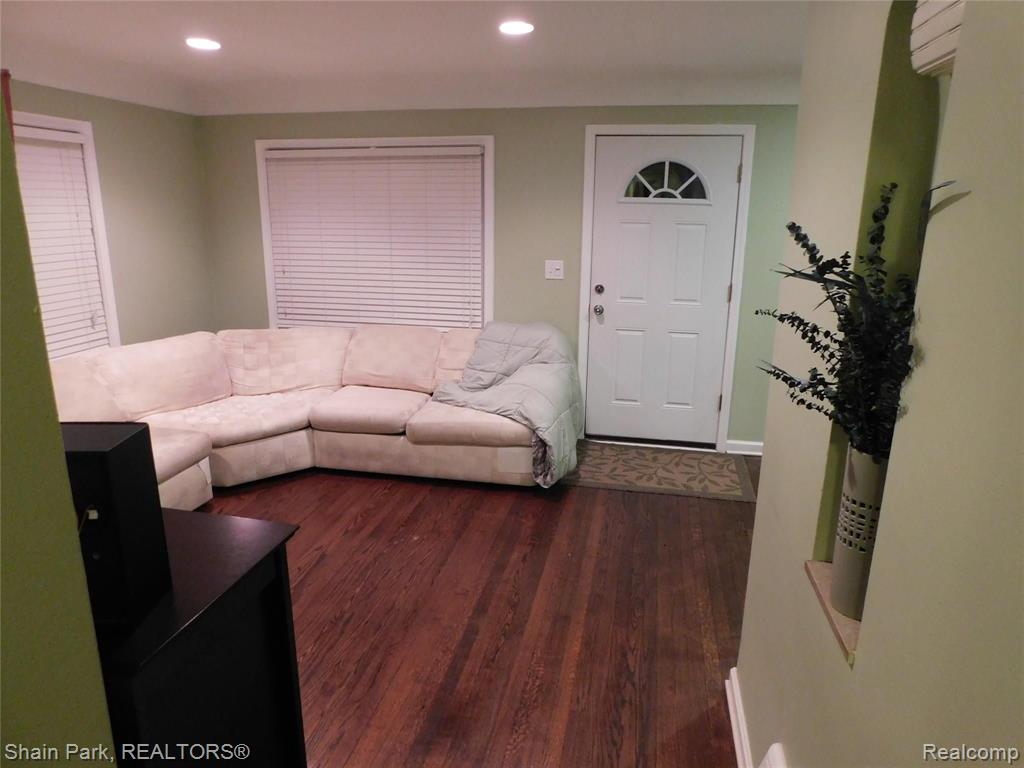 415 South Campbell Road Royal Oak, MI 48067 - Photo 6 of 38