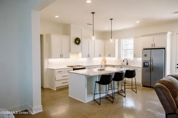 $344,900 | 209 Ashbury Cove, Canton, MS 39046