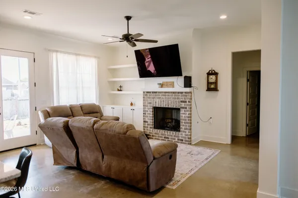 $344,900 | 209 Ashbury Cove, Canton, MS 39046