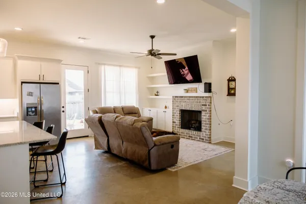 $344,900 | 209 Ashbury Cove, Canton, MS 39046