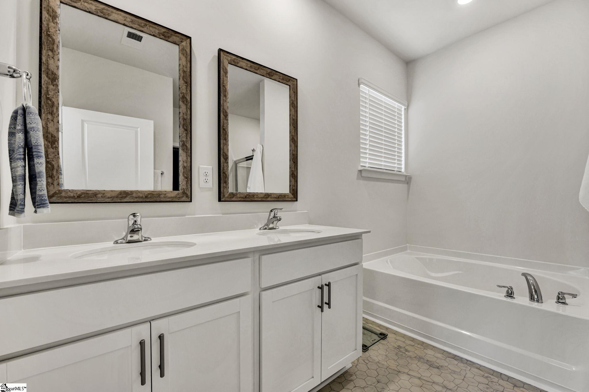 541 Sapling Gap Road Greer, SC 29651 - Photo 18 of 32