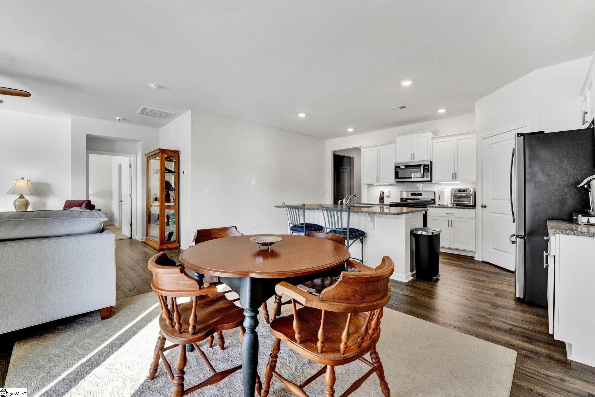 541 Sapling Gap Road Greer, SC 29651 - Photo 8 of 32