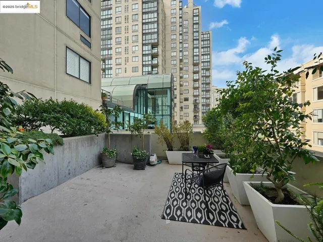 $698,000 | 1 Daniel Burnham Court, Unit 101, San Francisco, CA 94109