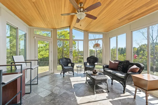 $649,999 | 2300 South 8th Street, Upland, IN 46989