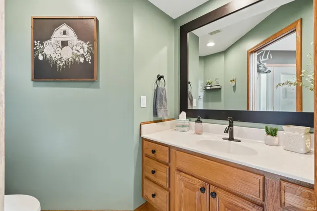 $649,999 | 2300 South 8th Street, Upland, IN 46989