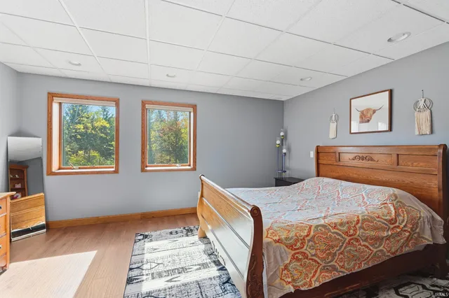 $649,999 | 2300 South 8th Street, Upland, IN 46989