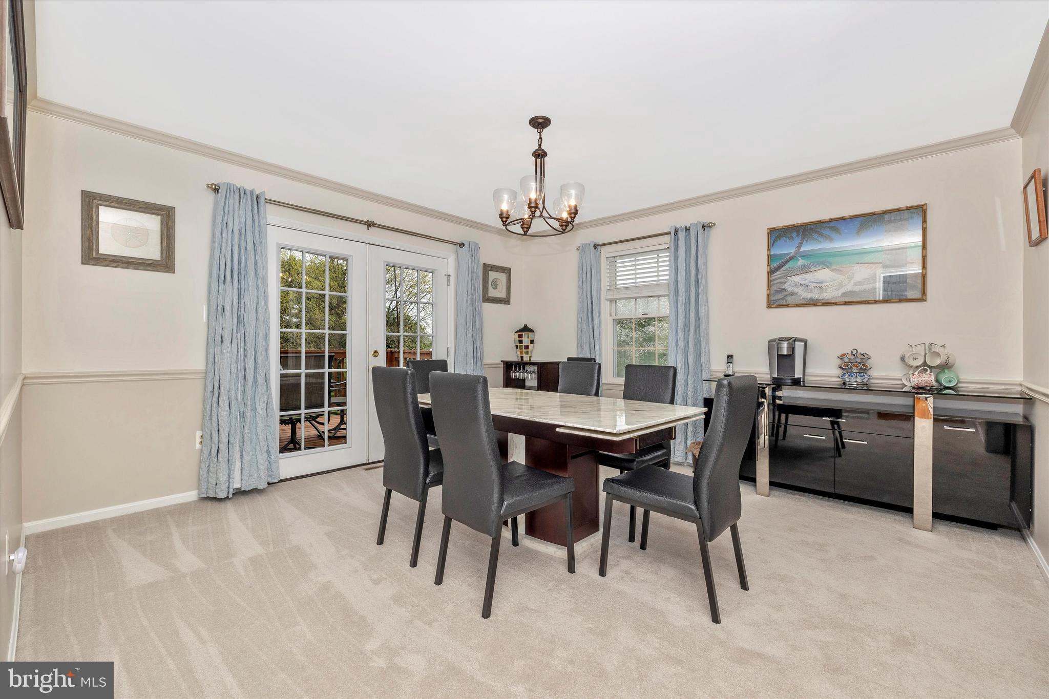 11100 Watkins Road Germantown, MD 20876 - Photo 10 of 70 Dining Room - Doors to Deck