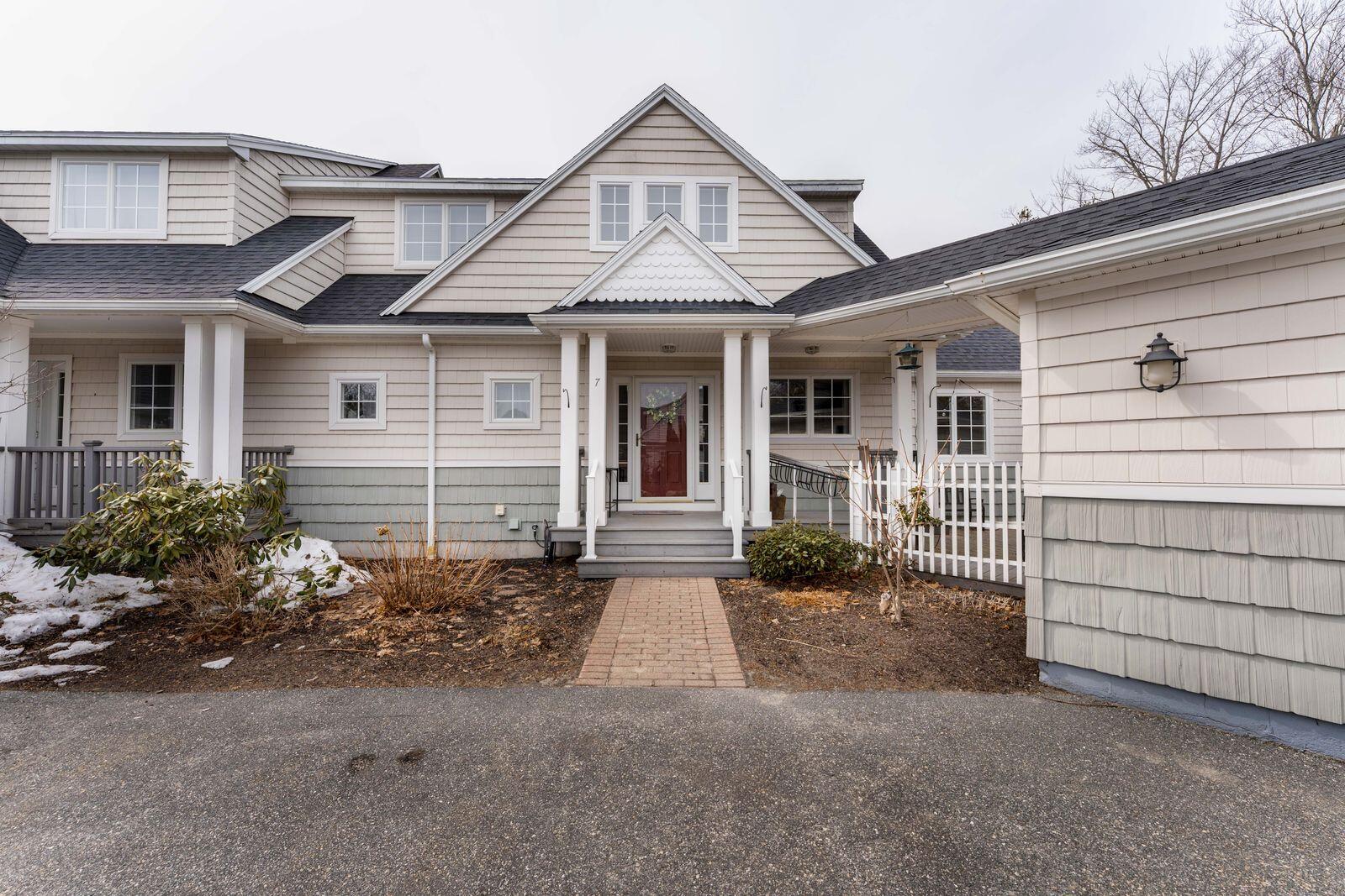 7 Fiddlehead Fern Trail, Unit 31 Brunswick, ME 04011 - Photo 4 of 49 7 FF Front entry 2