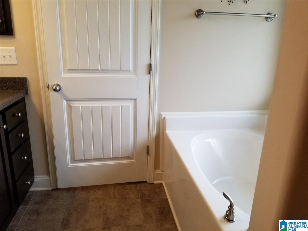 306 Crisfield Circle Alabaster, AL 35007 - Photo 13 of 24