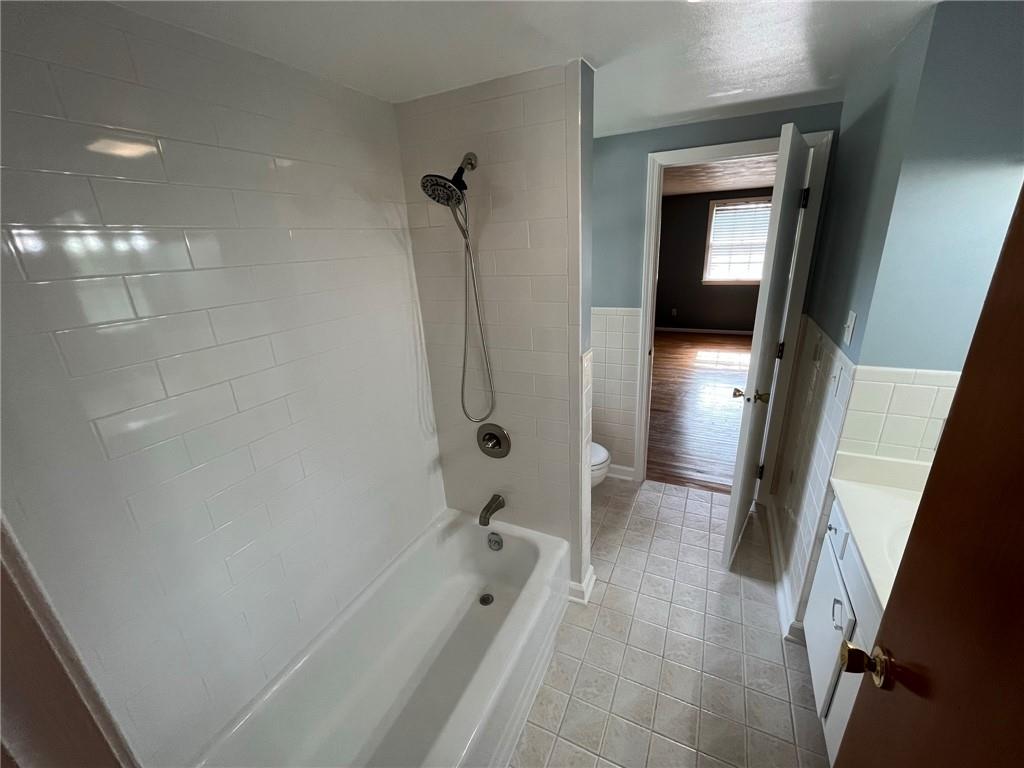 755 Alwyne Road Carmel, IN 46032 - Photo 18 of 30 Gallery Image 18