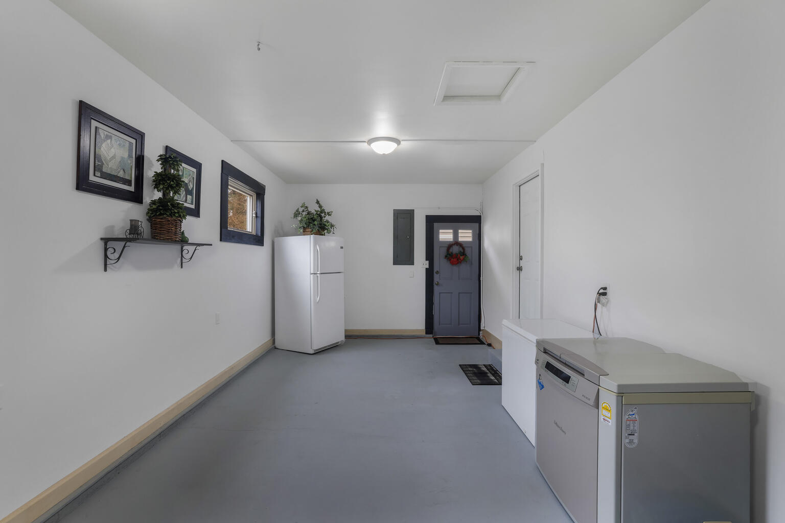 1508 Mayfair Road Champaign, IL 61821 - Photo 33 of 41 a view of a livingroom with a dishwasher and furniture