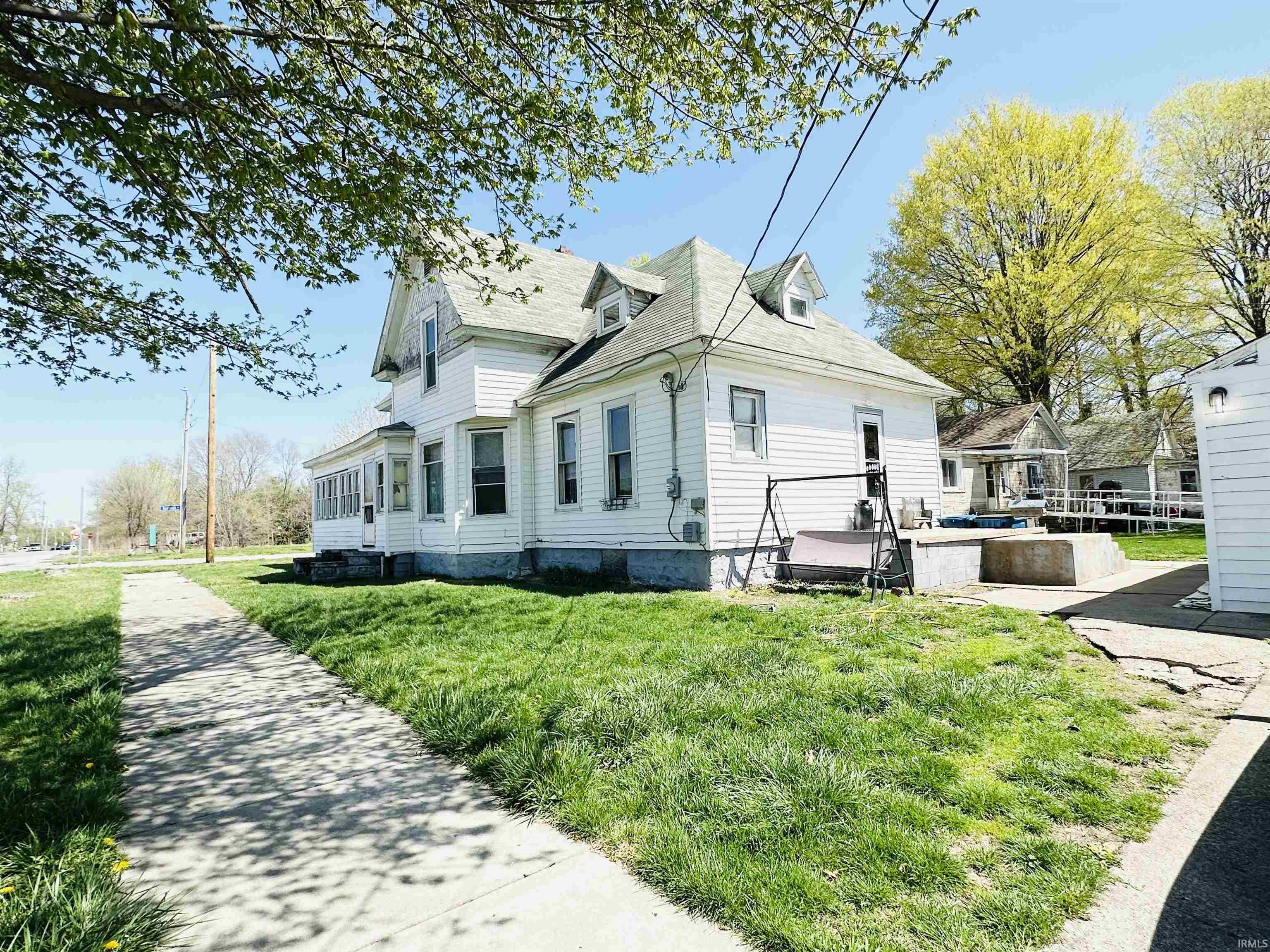900 Roosevelt Road Walkerton, IN 46574 - Photo 4 of 22 Gallery Image 4