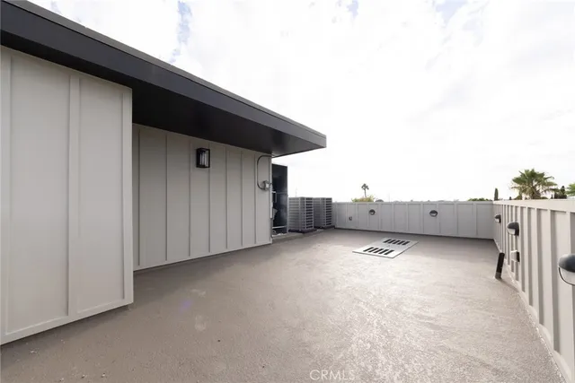 a view of a terrace patio and entertaining space