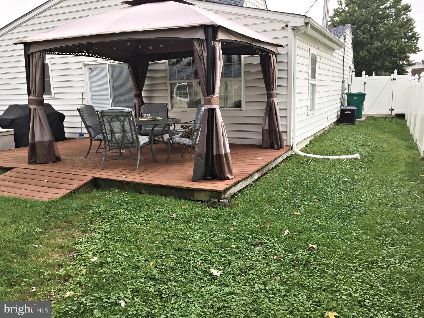 35 Prunewood Road Levittown, PA 19056 - Photo 15 of 16 Deck