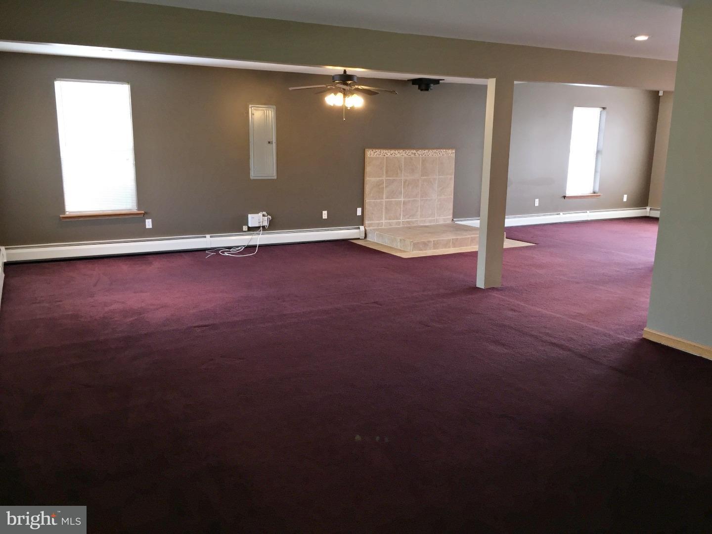 35 Prunewood Road Levittown, PA 19056 - Photo 4 of 16 Great Room