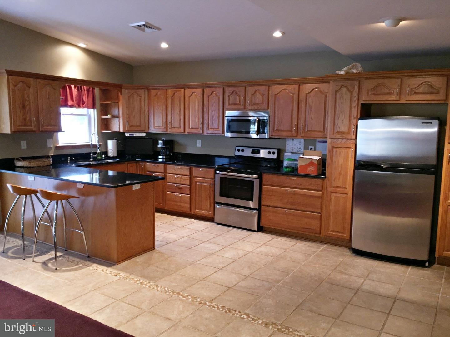 35 Prunewood Road Levittown, PA 19056 - Photo 7 of 16 Kitchen