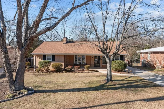 $255,000 | 1518 Sherwood Drive, Burlington, NC 27215