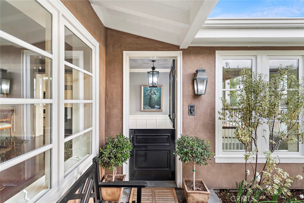 324 Emerald Bay Laguna Beach, CA 92651 - Photo 3 of 47