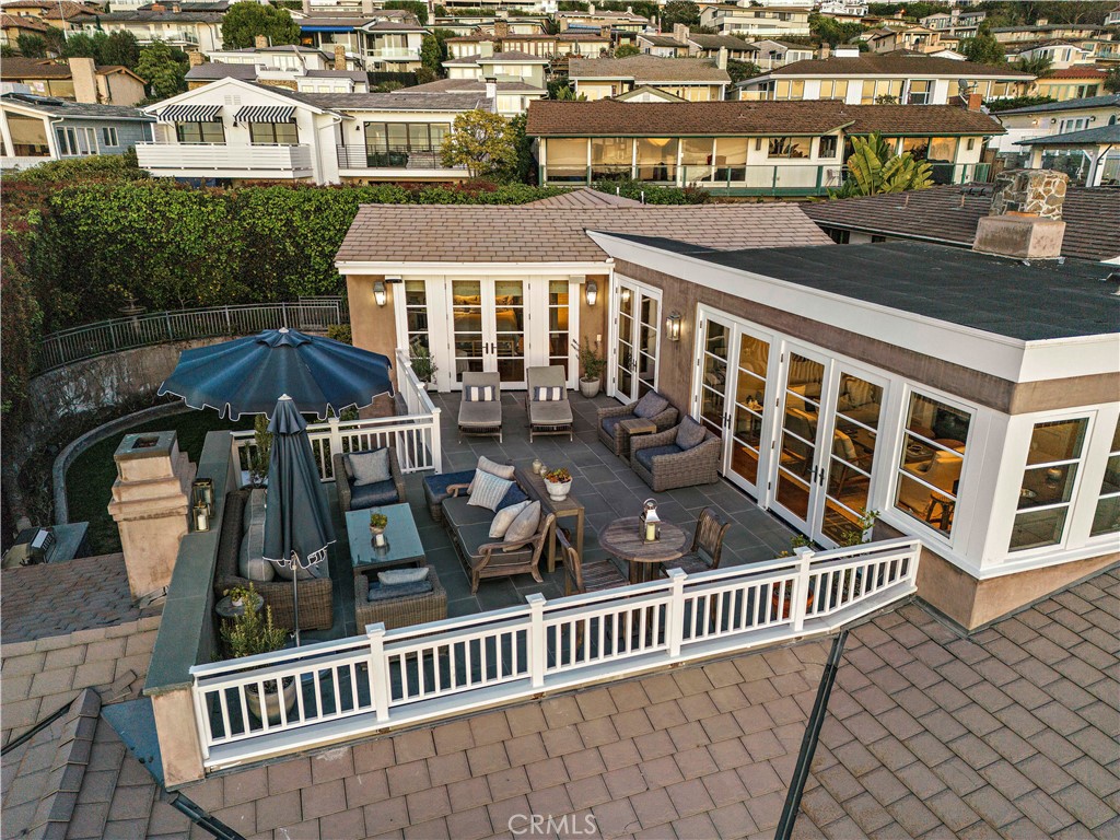 324 Emerald Bay Laguna Beach, CA 92651 - Photo 5 of 47