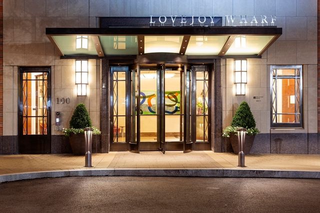 $2,124,000 | 100 Lovejoy Wharf, Unit 8D, Boston, MA 02114