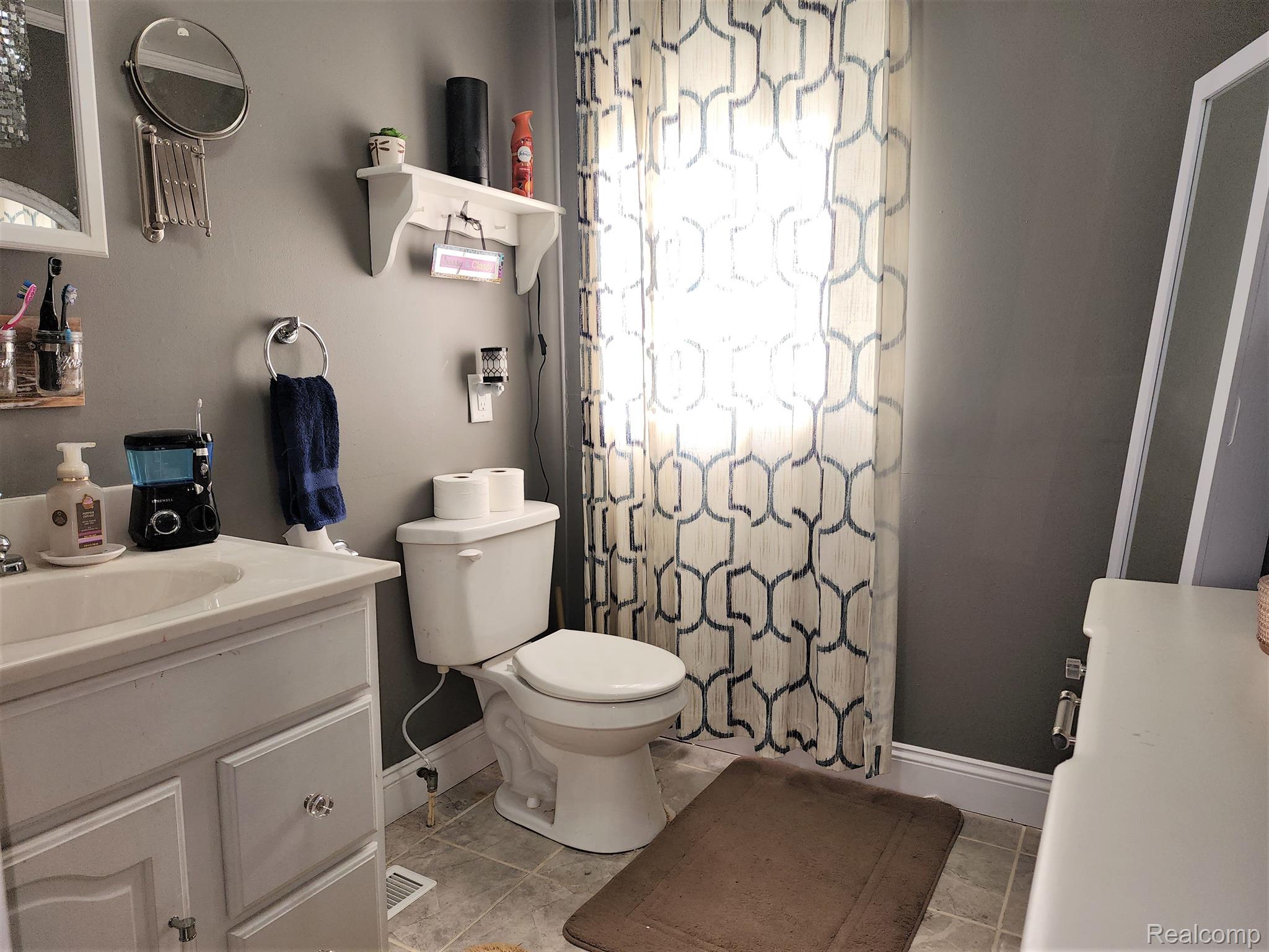 9040 River Grove Road Flushing, MI 48433 - Photo 14 of 21 Gallery Image 14