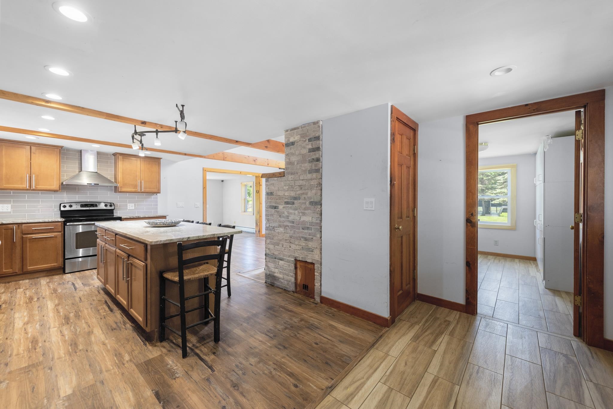 687 Hopkinton Road Hopkinton, NH 03229 - Photo 13 of 38