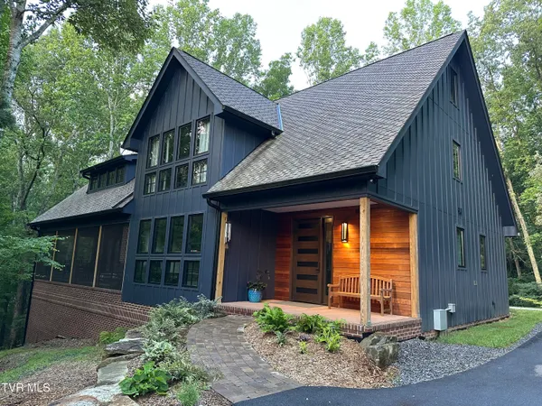 $1,350,000 | 379 Hideaway Farm Road, Piney Flats, TN 37686