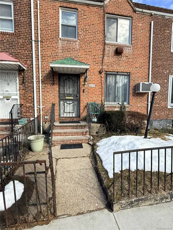 $625,000 | 102-17 183rd Place | Hollis