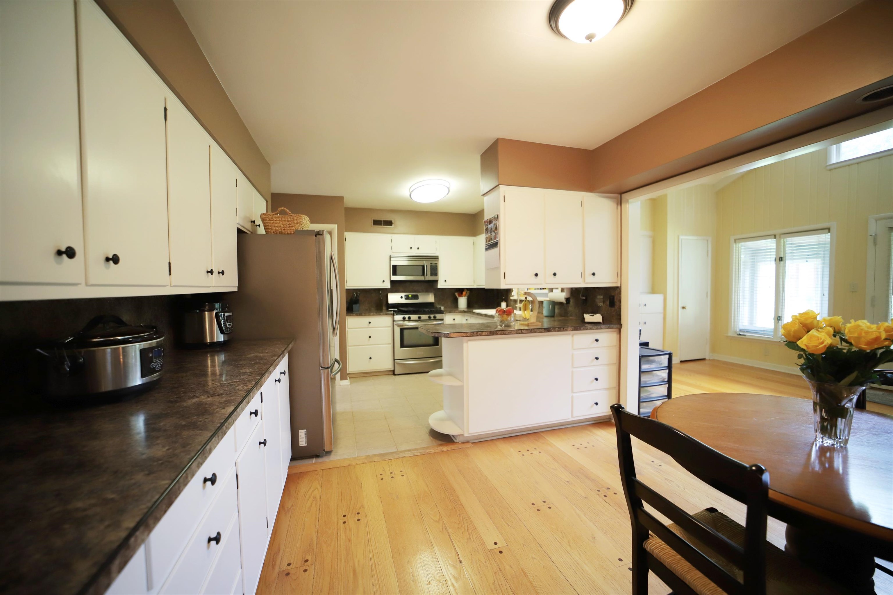 1910 Hampden Road Flint, MI 48503 - Photo 12 of 38
