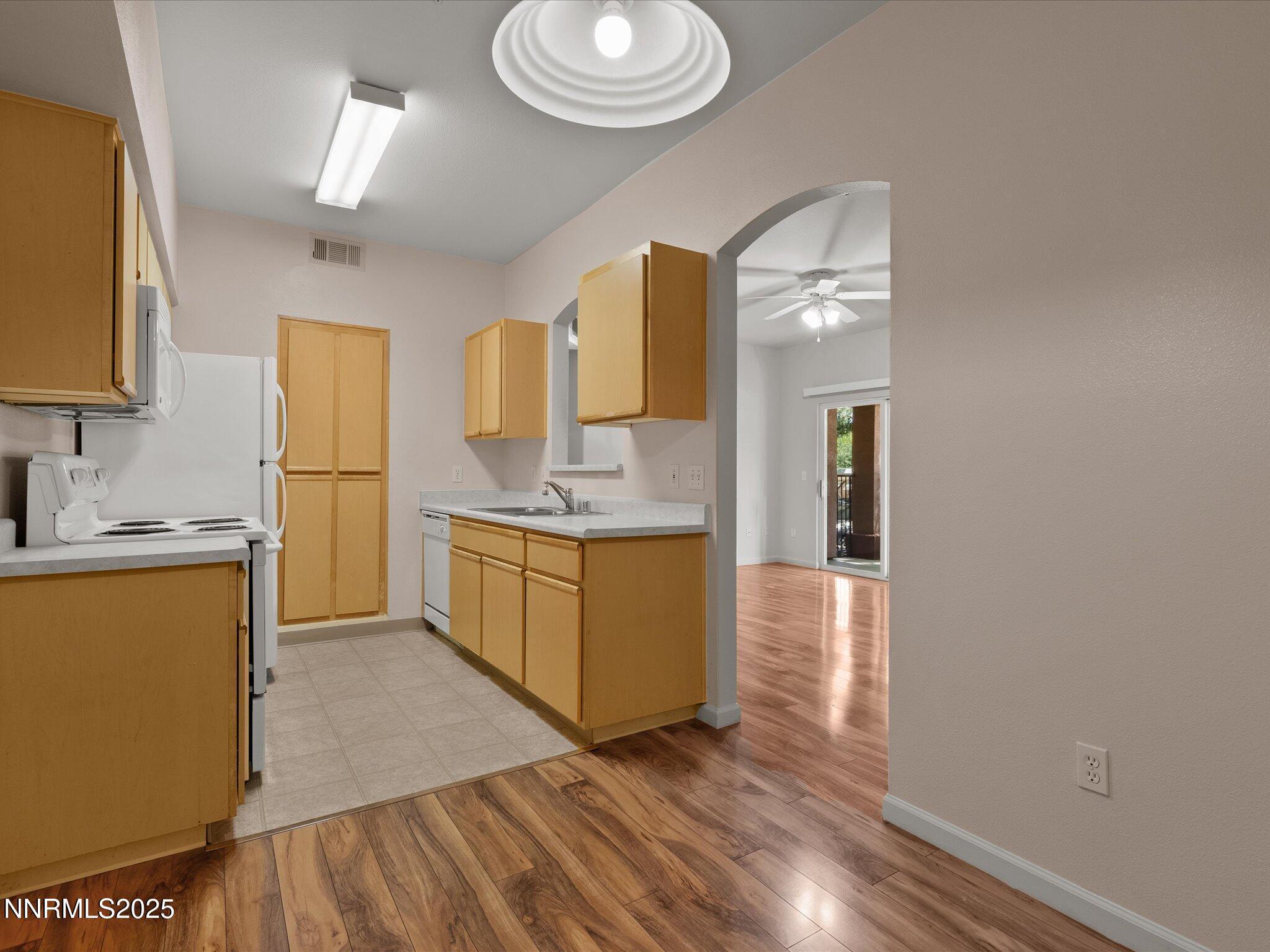 6850 Sharlands Avenue, Unit S1111 Reno, NV 89523 - Photo 9 of 28 11-6850 Sharlands Ave-Unit 1111-110